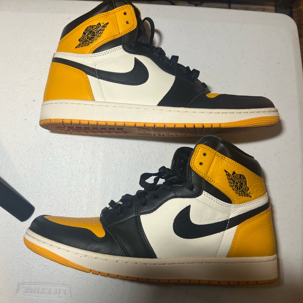 Air Jordan 1 Retro “Taxi” Men Sz 12.5